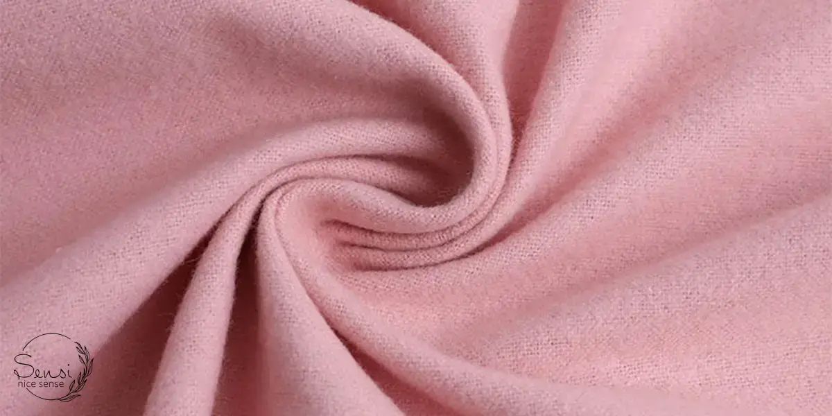 پارچه و جنس مناسب برای لباس‌های خانگی پاییزی