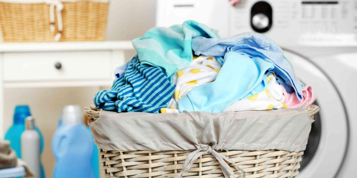 راهنمای شستشوی لباس نخی + روش‌های شستشو