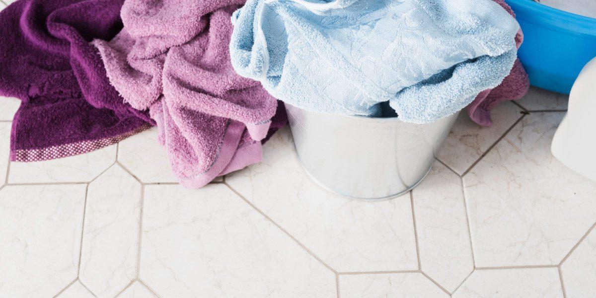 پاک کردن لباس رنگ گرفته