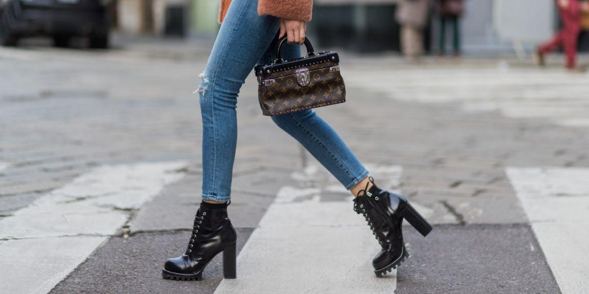 شلوار جین راسته و تنگ؛ کدام برای شما مناسب است؟