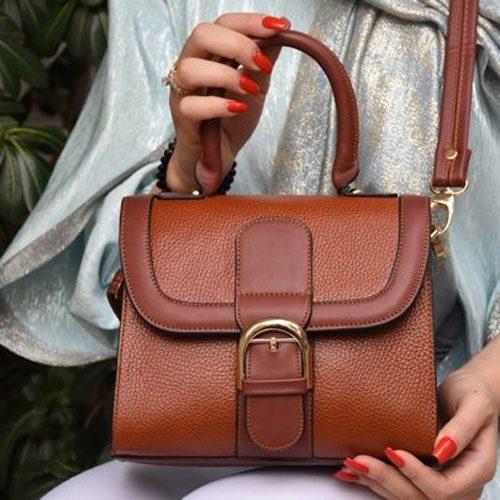 کیف‌دستی برای شما مناسب است یا کیف دوشی