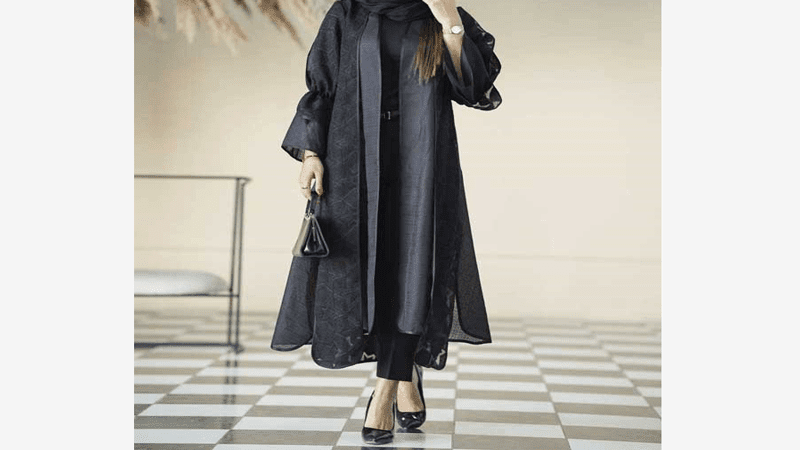 ست کردن مانتو مشکی با شلوار