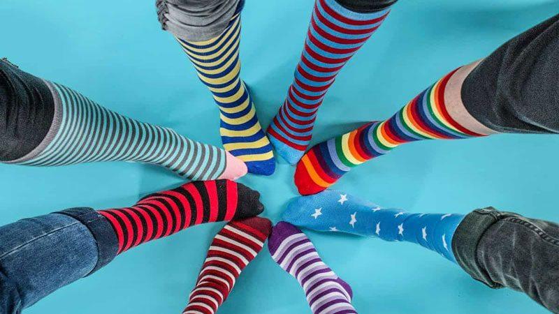 چطوری جوراب ساق بلند را با هر استایلی ست کنید؟