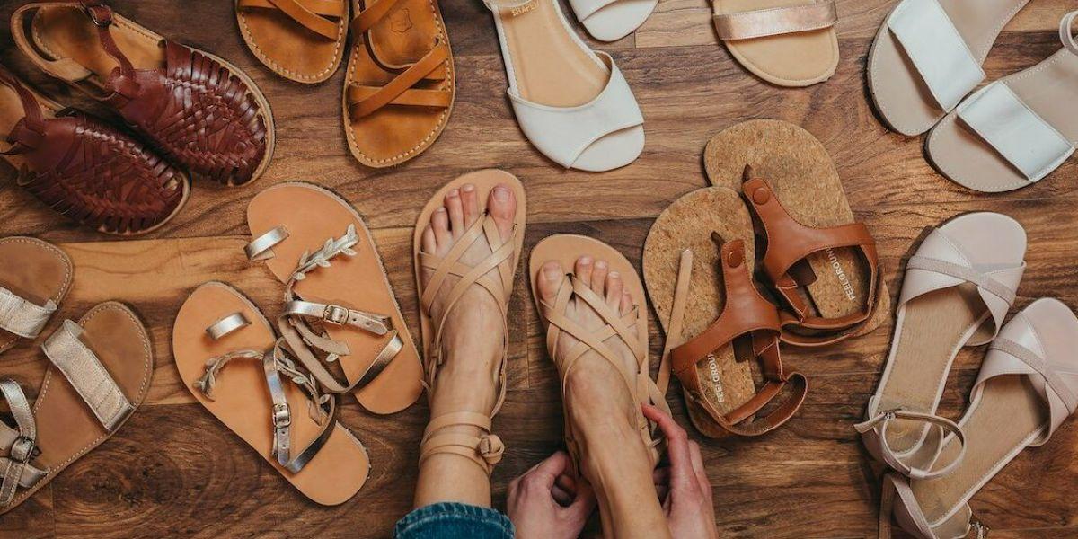 چگونه کفش صندل مناسب انتخاب کنیم؟ + معرفی انواع مدل صندل