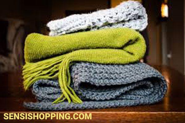 راهنمای خرید شال و روسری مناسب سرما