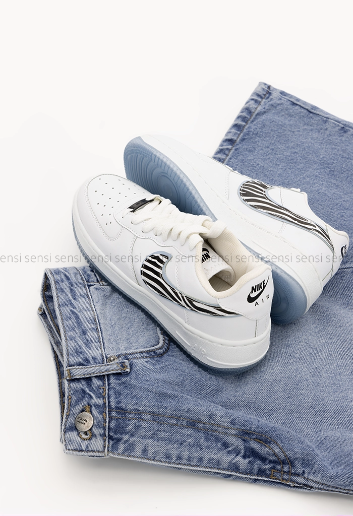 2S7A8830 copy 2S7A8830 copy