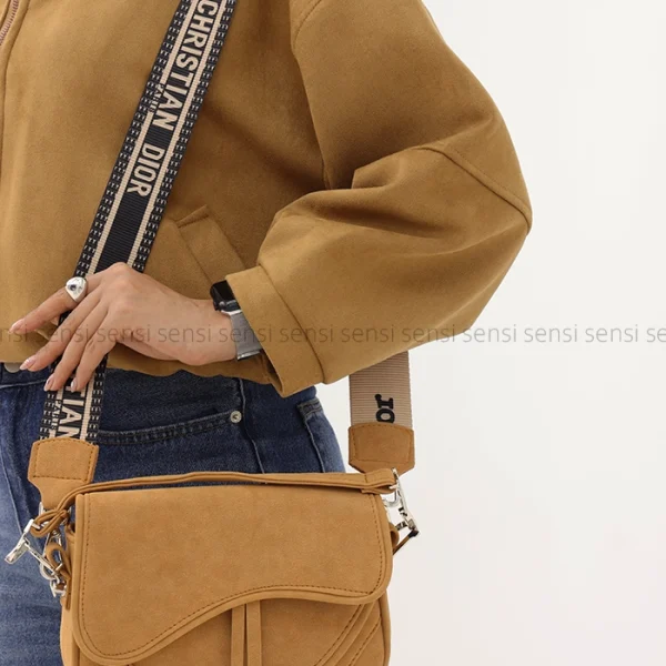 کیف چرم تک دسته پلاک D کد1004677